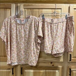Power 2 The Flower Floral Vintage Vibes Short Sleeve and Shorts Pajama Set Sz 2X